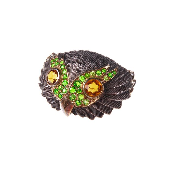 Demantoid garnet and gem set silver owl&#39;s head brooch | MasterArt